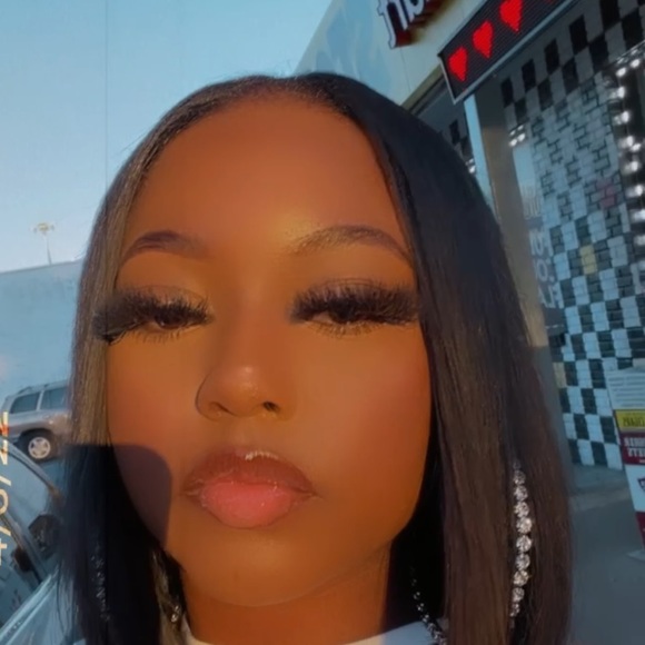 sheesh_yanna